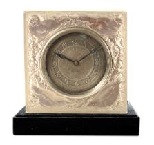 A RENE LALIQUE "QUATRE MOINEAUX DU JAPON" GLASS ART DECO DESK CLOCK