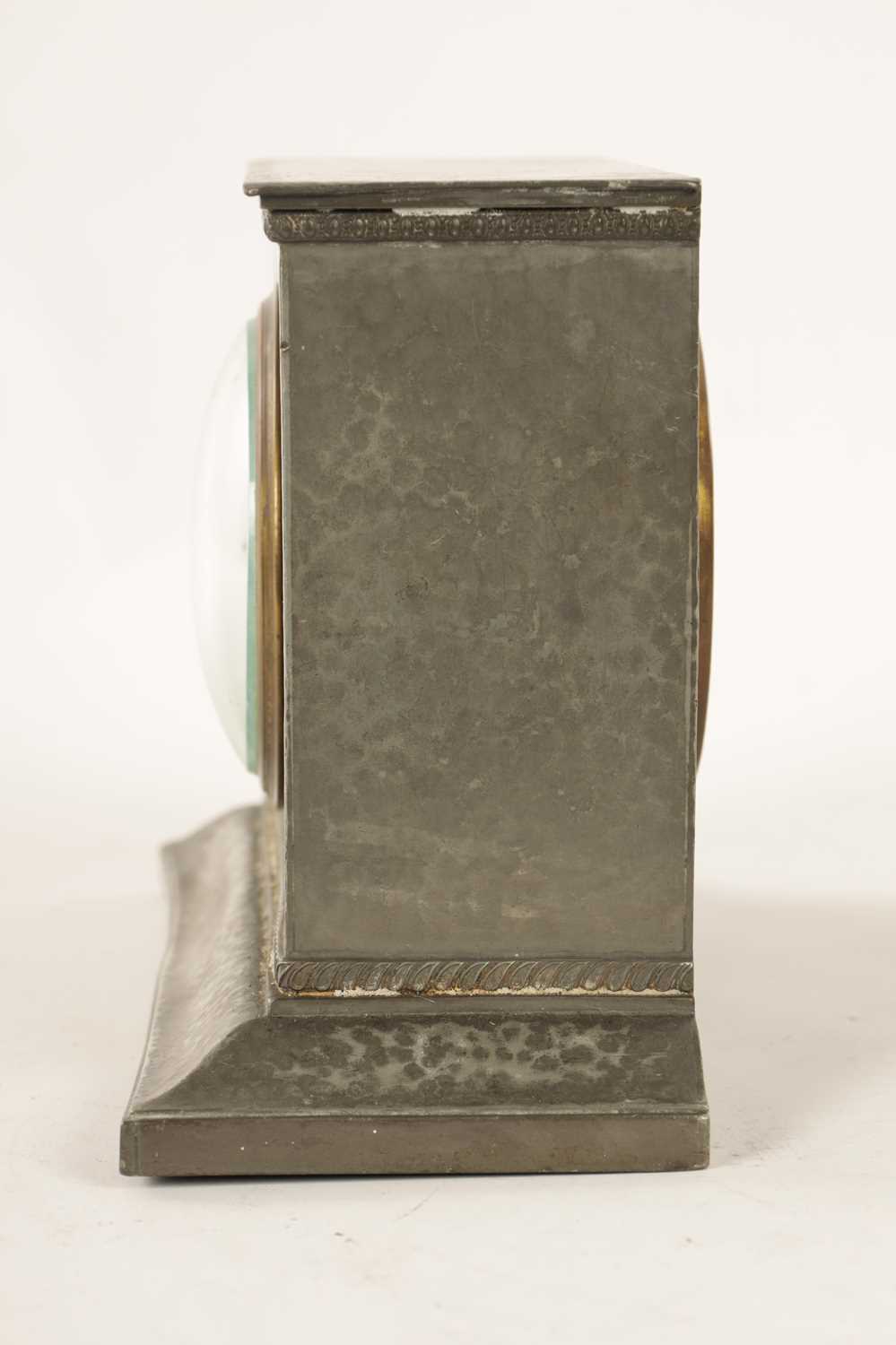 LIBERTY & CO. AN ARTS AND CRAFTS ENGLISH PEWTER MANTEL CLOCK - Image 5 of 6