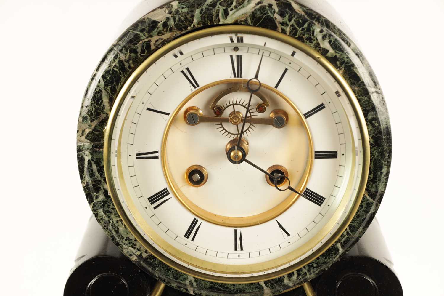 A LATE 19TH CENTURY BLACK SLATE AND ANTICO VERDE MARBLE MANTEL CLOCK - Image 3 of 12