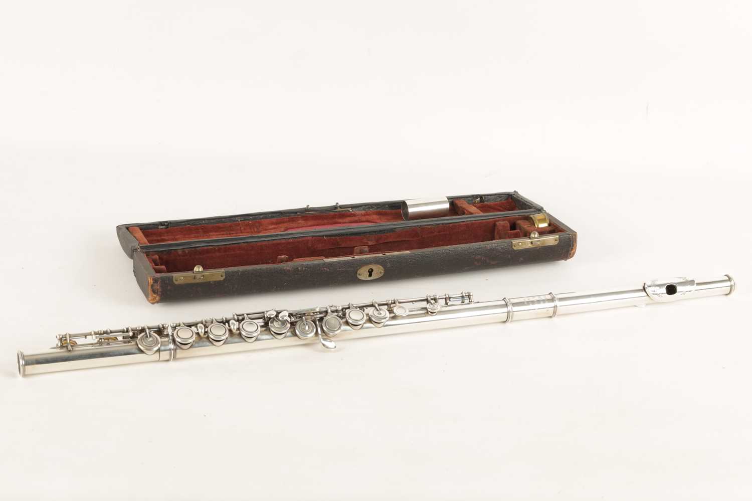 EMIL RITTERSHAUSEN NO 3400. A SILVER FLUTE WITH ENGRAVED LIP PLATE - Image 4 of 9