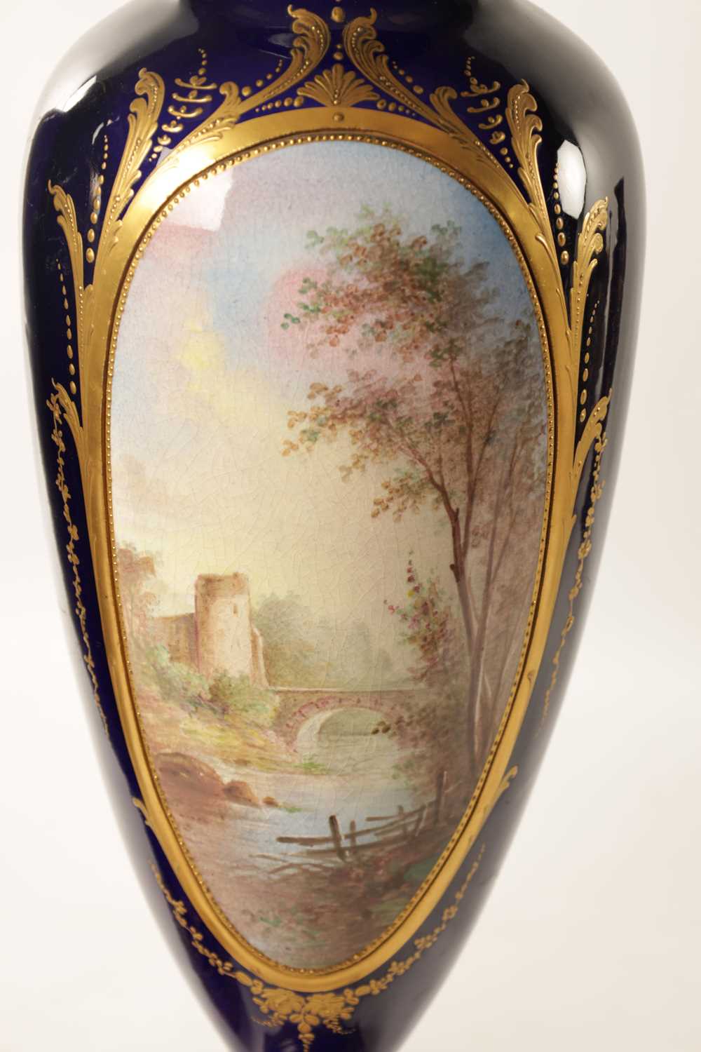 A PAIR OF LATE 19TH-CENTURY SERVES STYLE PORCELAIN LARGE CABINET VASES - Image 17 of 20