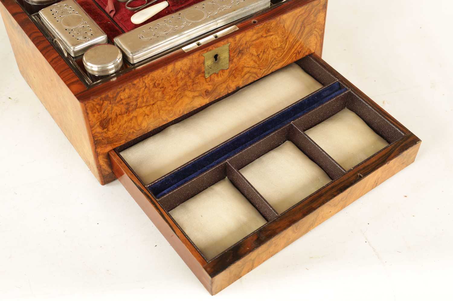 A LATE 19TH CENTURY BURR WALNUT VANITY CASE - Image 11 of 19