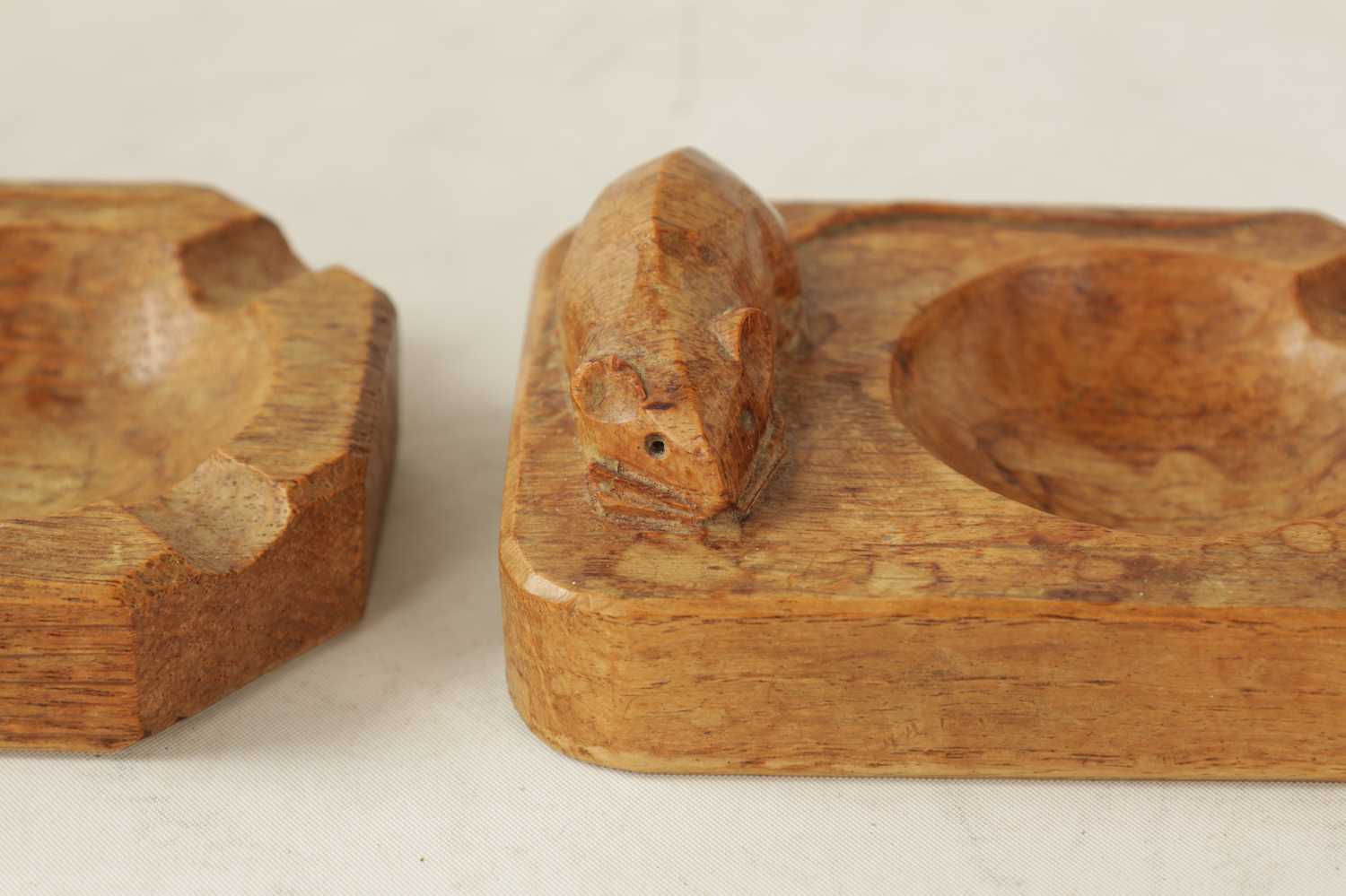 TWO ROBERT 'MOUSEMAN' THOMPSON LIGHTLY ADZED LIGHT OAK ASH TRAYS - Image 5 of 6