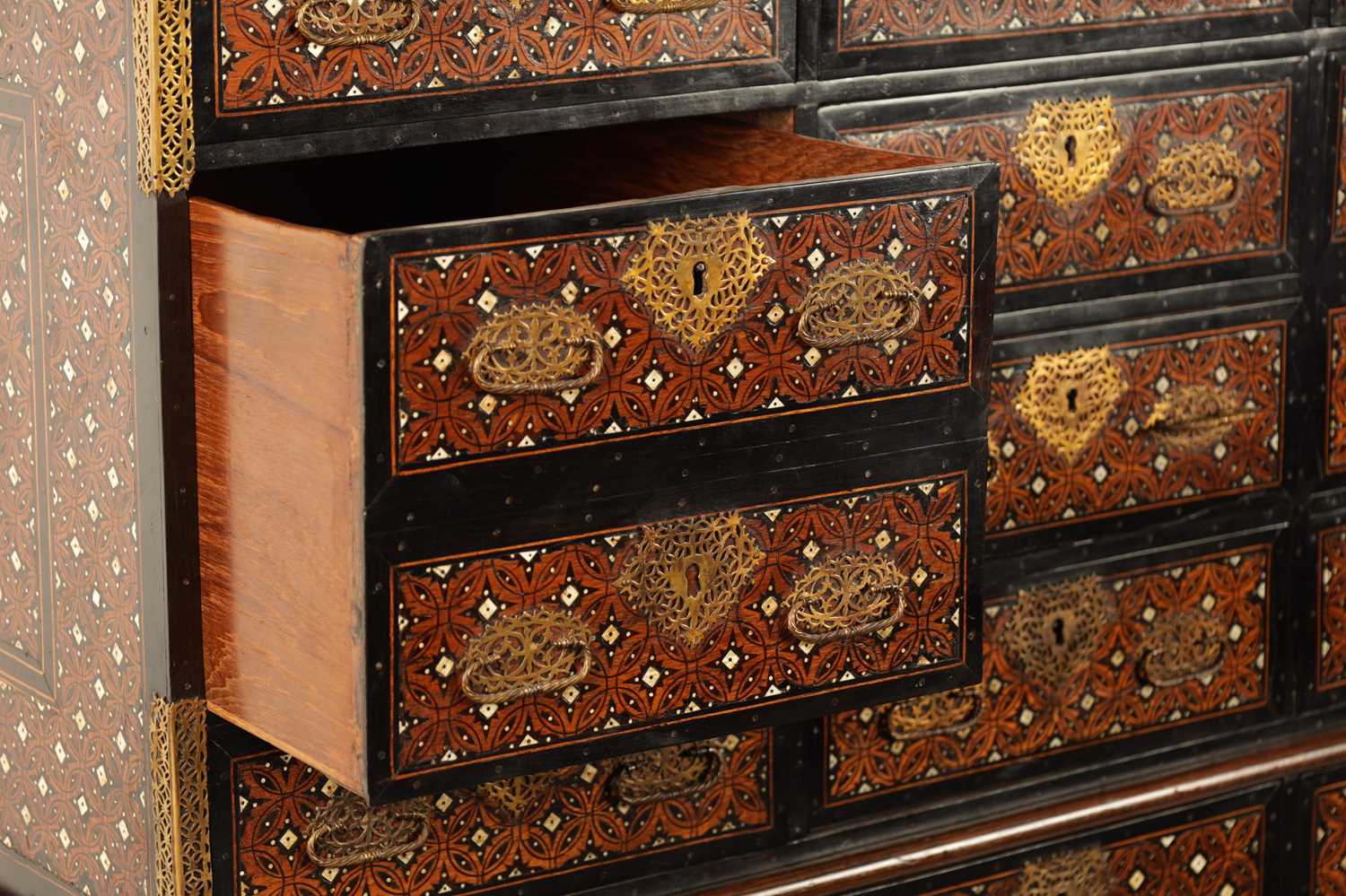 AN IMPORTANT LATE 17TH CENTURY INDO-PORTUGUESE IVORY INLAID PADOUCK AND EBONY COLLECTORS CABINET ON - Image 14 of 16