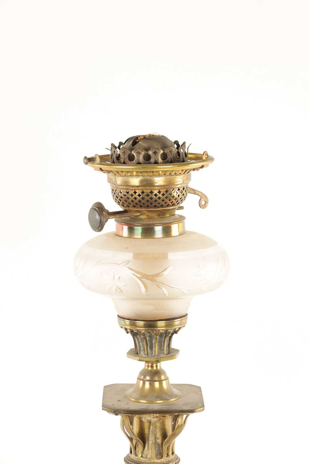 A LATE 19TH CENTURY FRENCH ORMOLU MOUNTED VERDE GREEN MARBLE OIL LAMP - Image 4 of 8