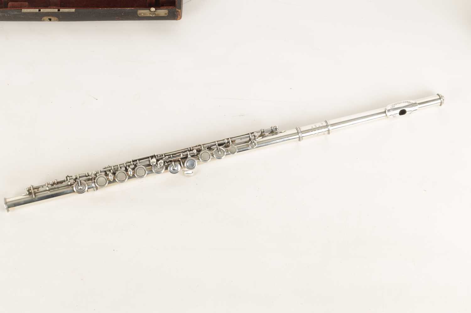 EMIL RITTERSHAUSEN NO 3400. A SILVER FLUTE WITH ENGRAVED LIP PLATE - Image 3 of 9
