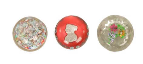 A COLLECTION OF THREE GLASS PAPERWEIGHTS INCLUDING A SULPHIDE VICTORIA AND ALBERT.