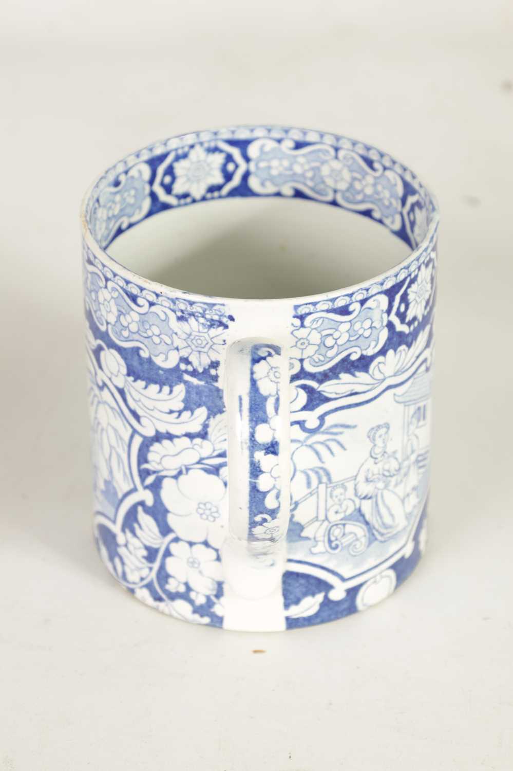 A EARLY 19TH CENTURY ORIENTAL STYLE PEARL WEAR MUG - POSSIBLY SPODE - Image 6 of 8