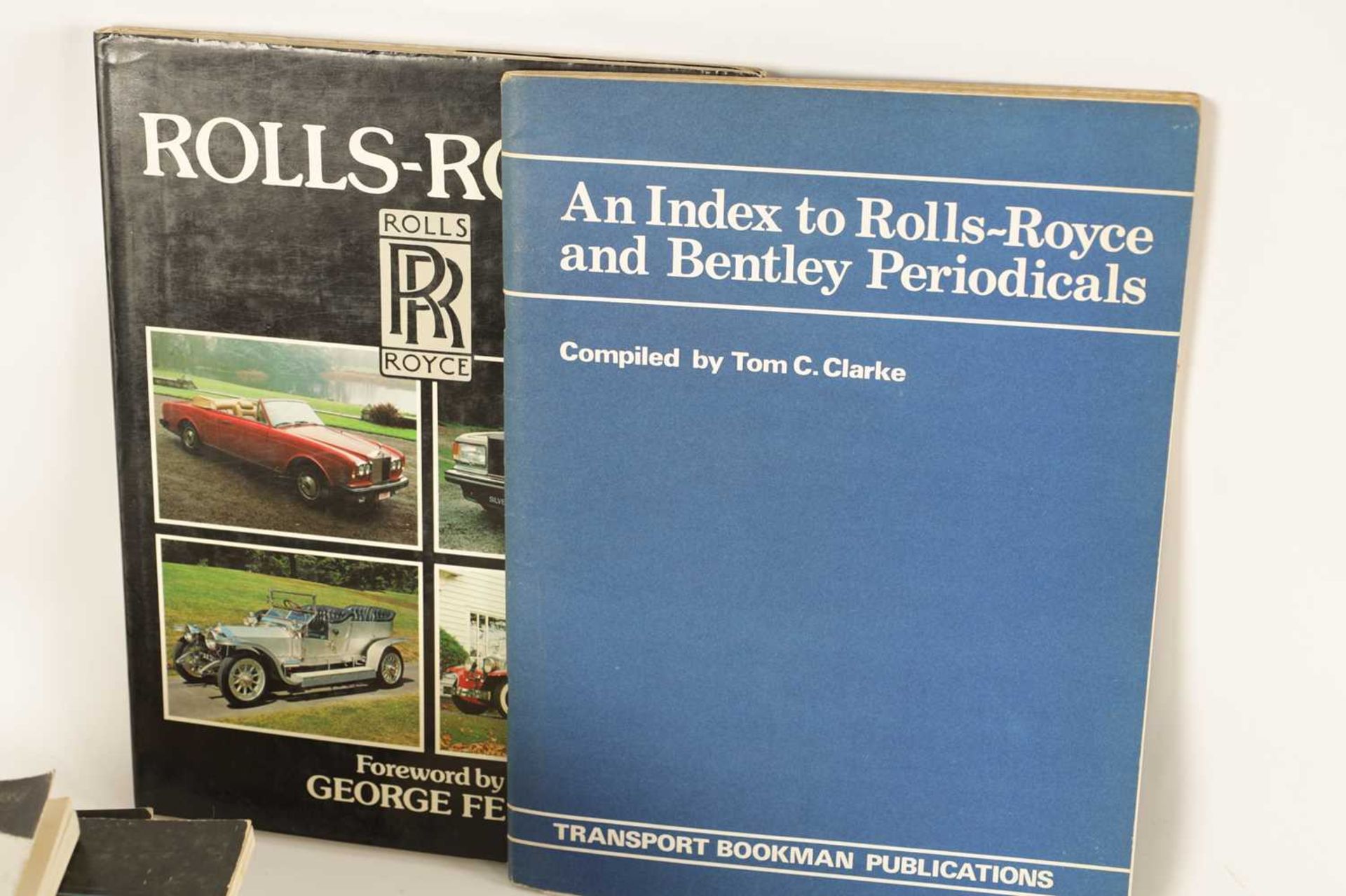 A COLLECTION OF TWENTY HARDBACK AND SOFT BACK ROLLS-ROYCE BOOKS - Image 16 of 17