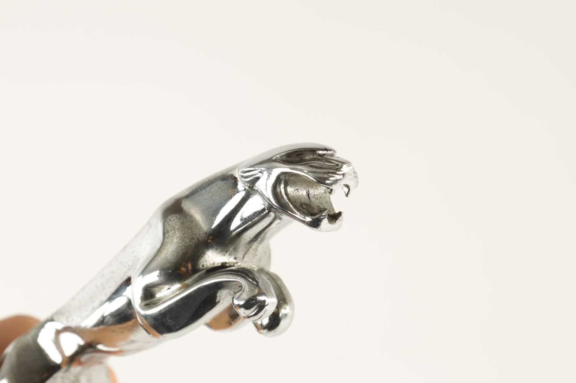 A VINTAGE COLLECTION OF FIVE JAGUAR CAR MASCOTS - Image 8 of 22