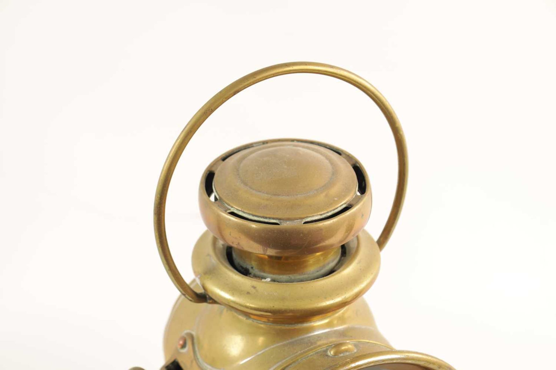A BRASS LUCAS 721 'KING OF THE ROAD' OIL SIDE LAMP - Image 3 of 9