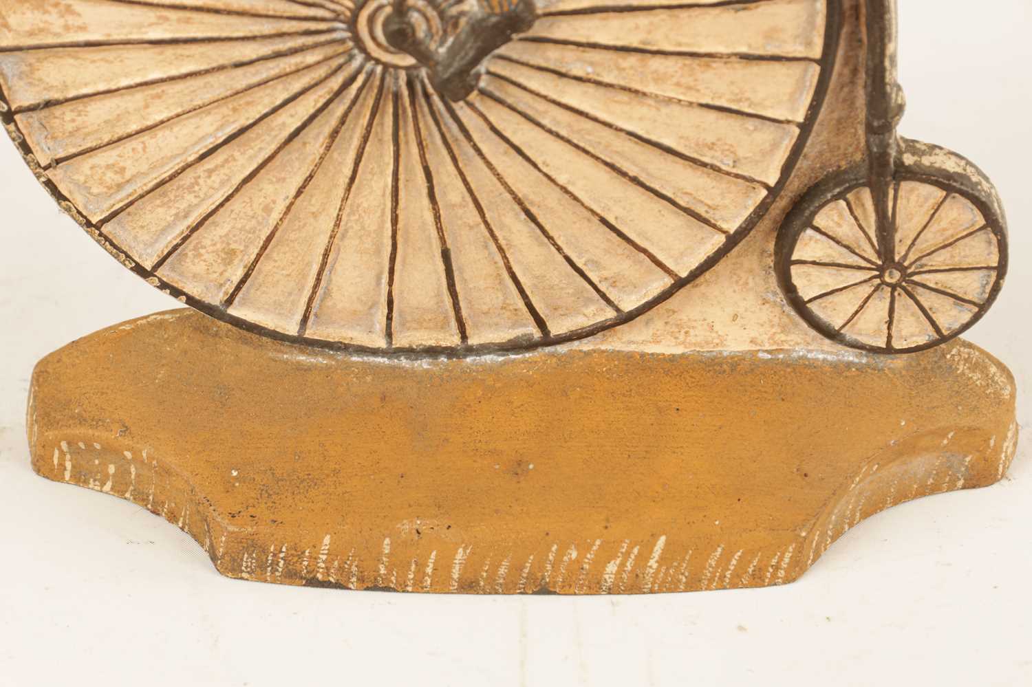 A RARE 19TH CENTURY CAST IRON PAINTED DOORSTOP FORMED AS A CYCLIST MOUNTED ON A PENNY FARTHING - Image 5 of 6