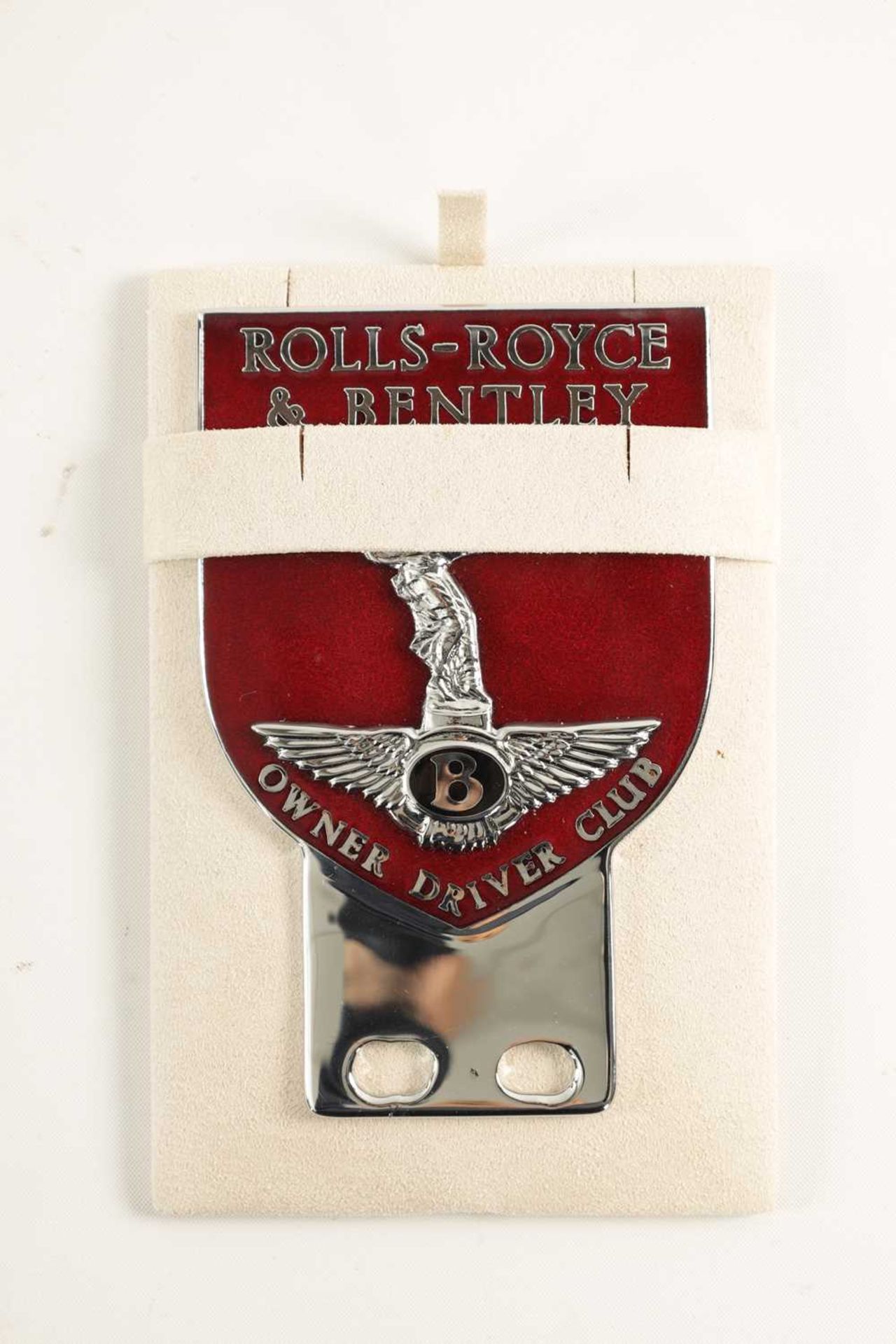 A RARE 'ROLLS-ROYCE & BENTLEY OWNER DRIVER CLUB' ENAMELLED CAR BADGE - Image 4 of 6