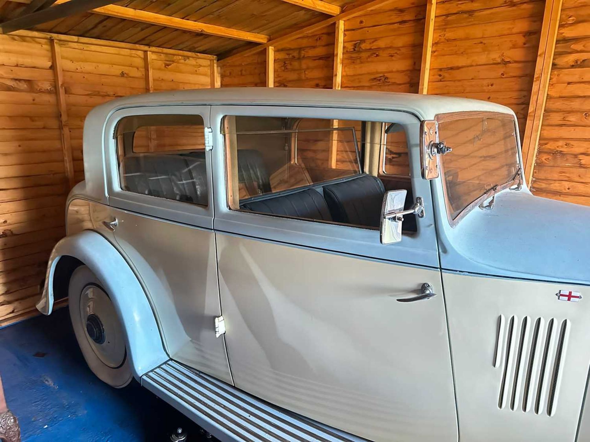 A 1933 20/25 ROLLS-ROYCE LIMOUSINE - Image 6 of 20