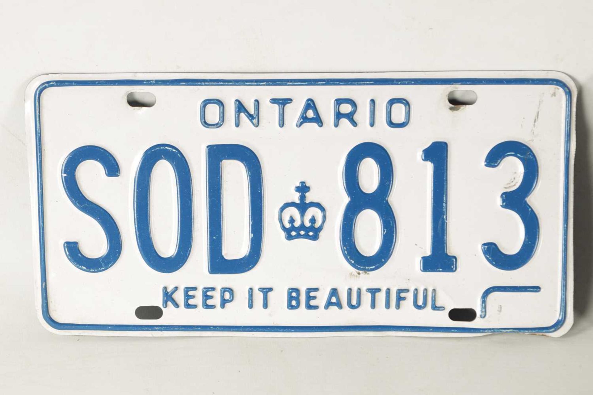 A COLLECTION OF UNITED STATES AND CANADIAN NUMBER PLATES - Image 5 of 9