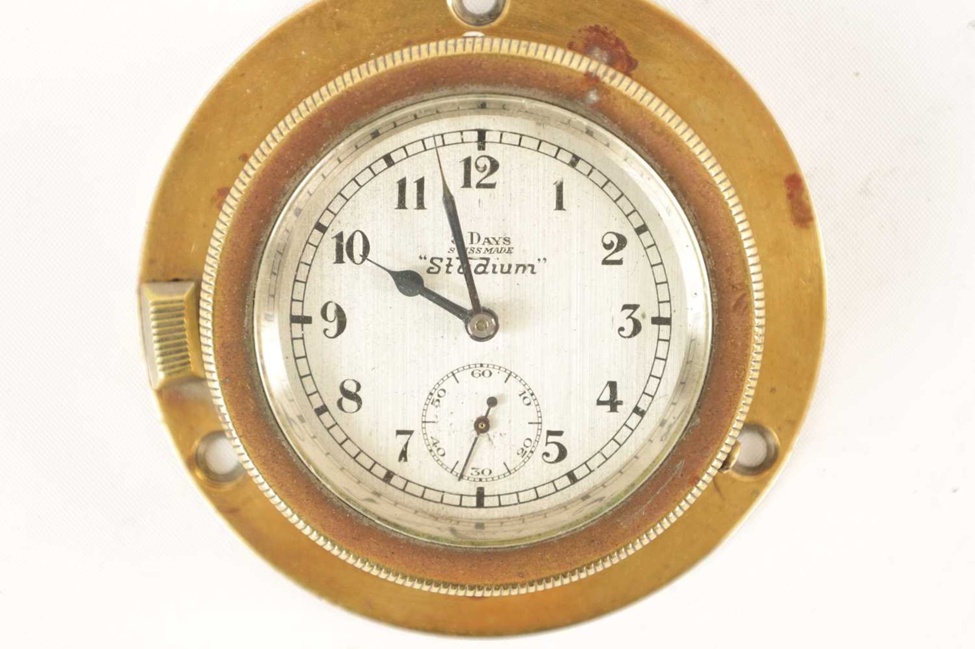 AN EARLY 20TH CENTURY STADIUM 8-DAY BRASS CASED CAR CLOCK - Image 2 of 5