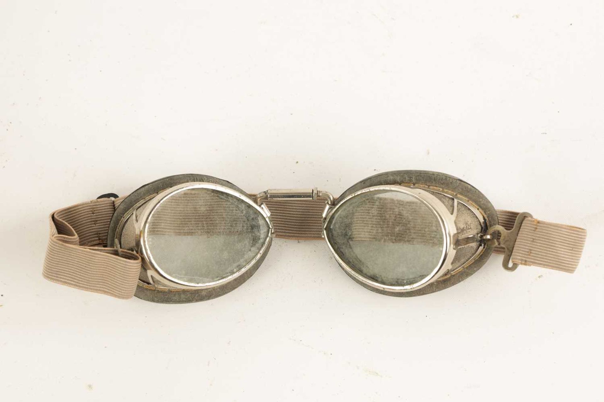 A PAIR OF E.B.MEYROWITZ DRIVING GOGGLES - Image 5 of 5