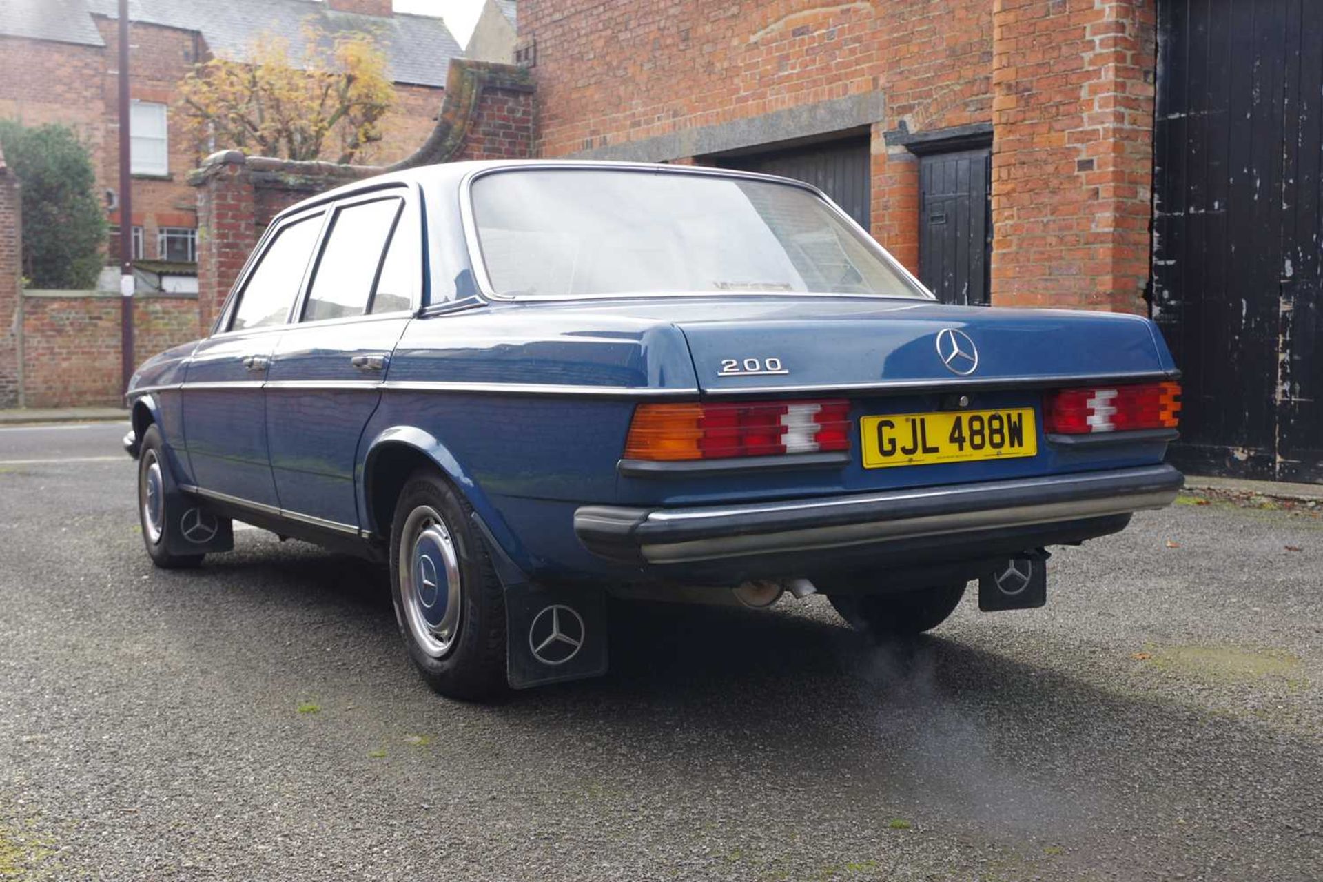 A 1981 MERCEDES 200 IN LABRADOR BLUE - Image 2 of 18