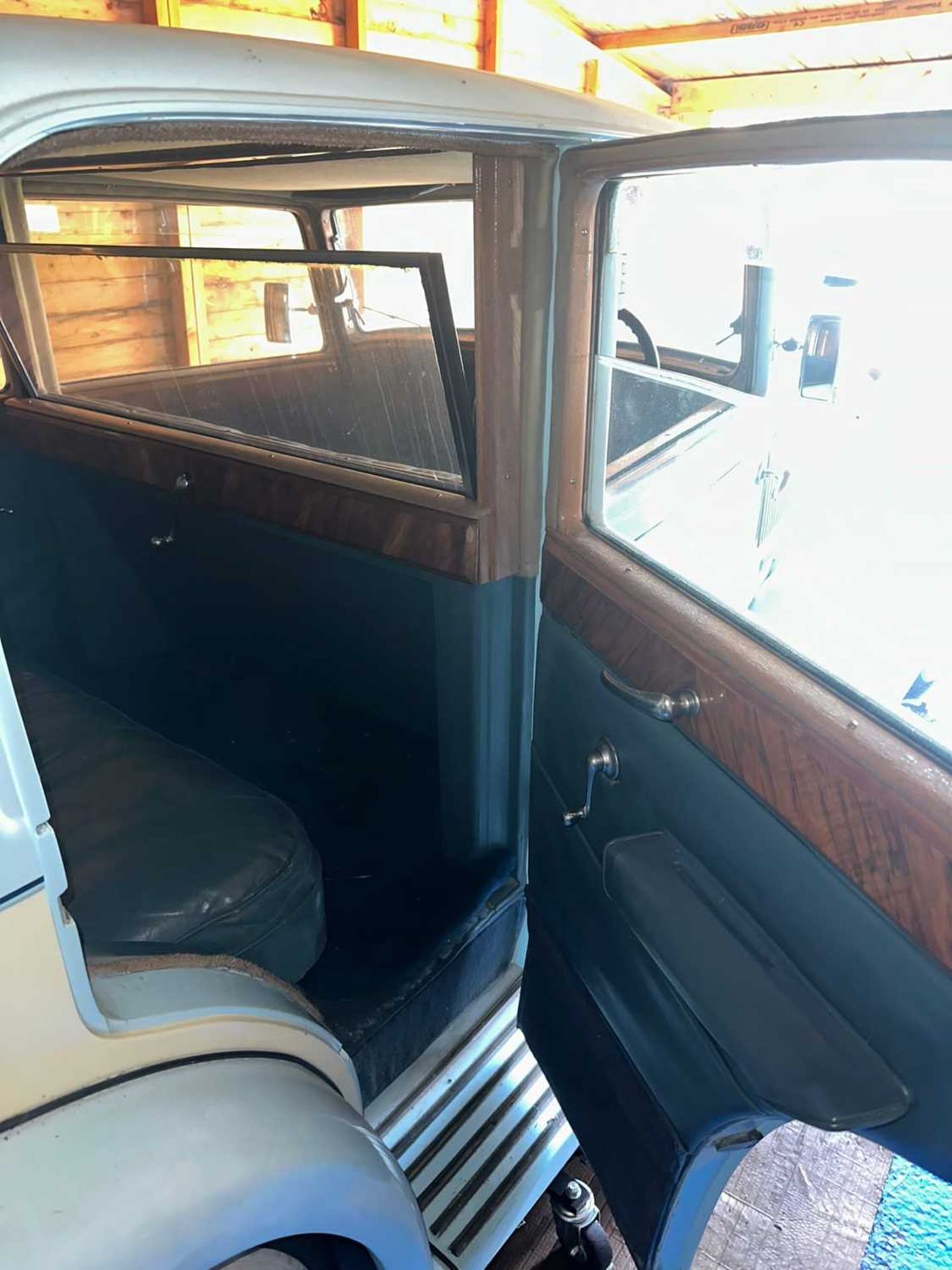 A 1933 20/25 ROLLS-ROYCE LIMOUSINE - Bild 12 aus 20