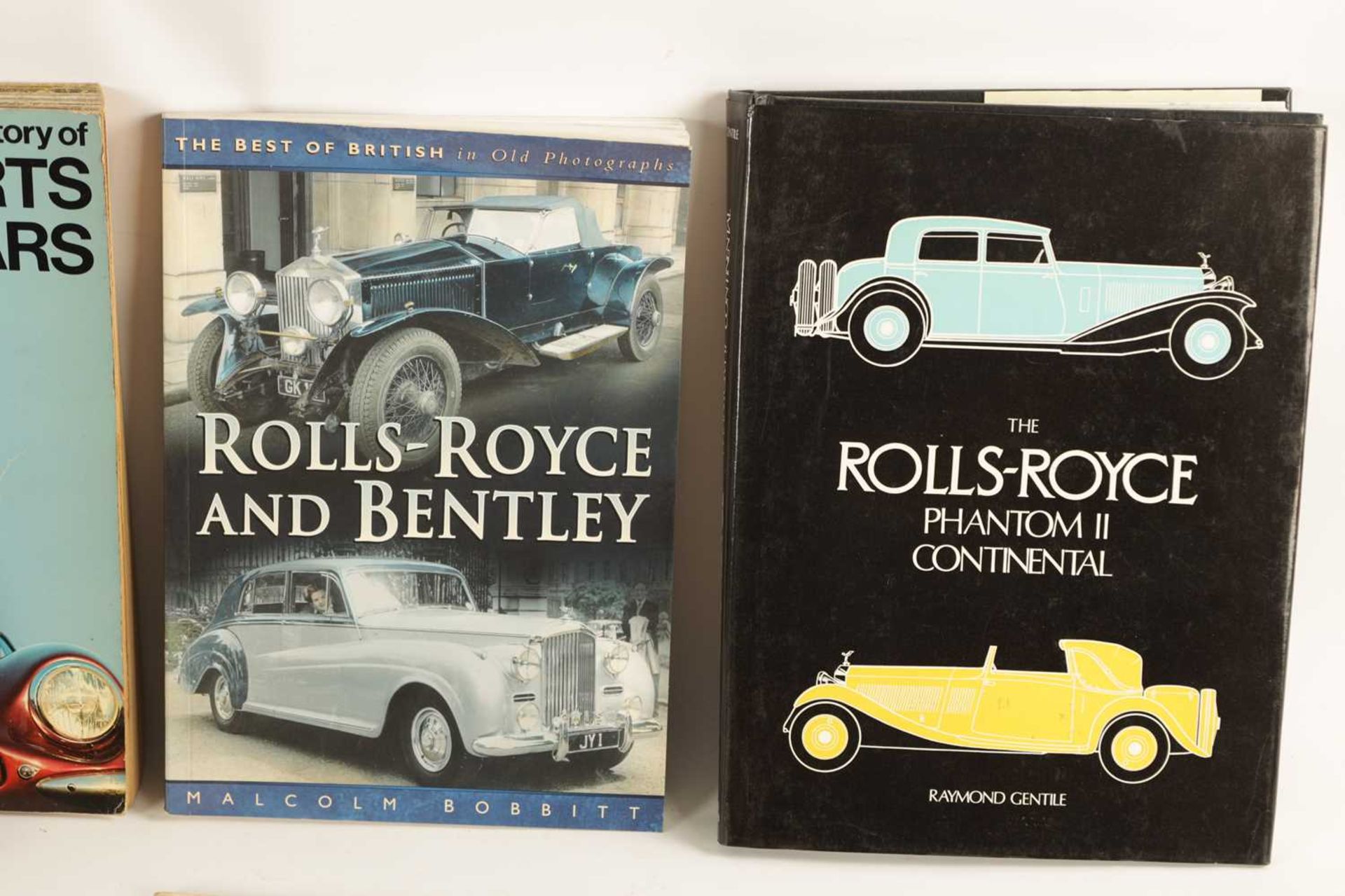 A COLLECTION OF TWENTY HARDBACK AND SOFT BACK ROLLS-ROYCE BOOKS - Image 6 of 17