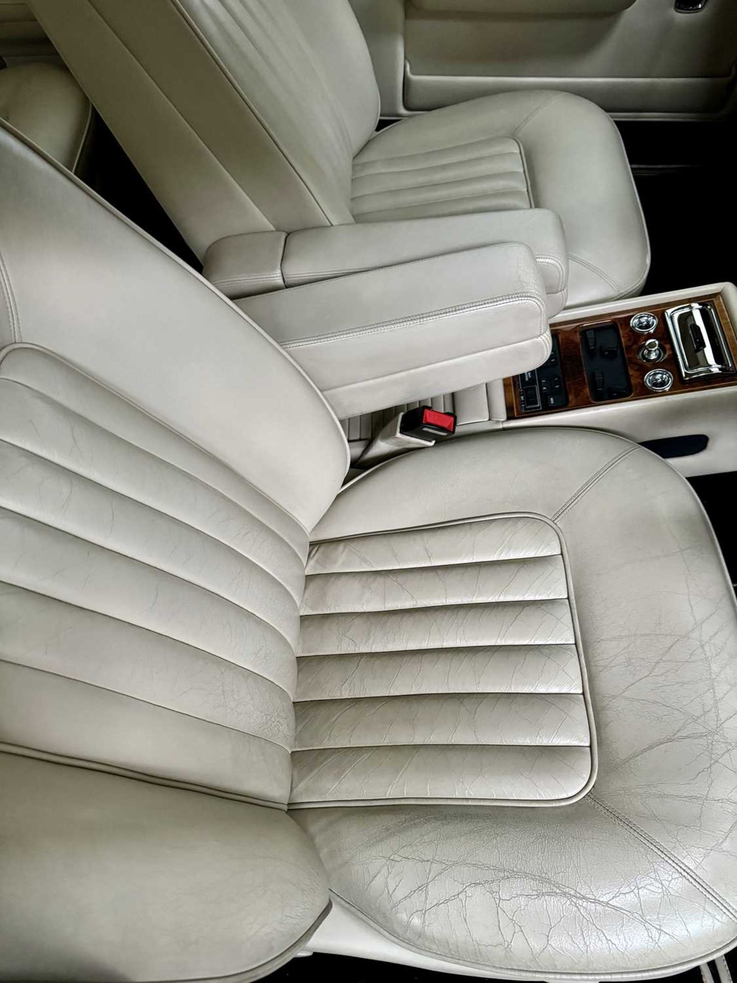 A 1993 ROLLS-ROYCE SILVER SPIRIT II - Image 24 of 24