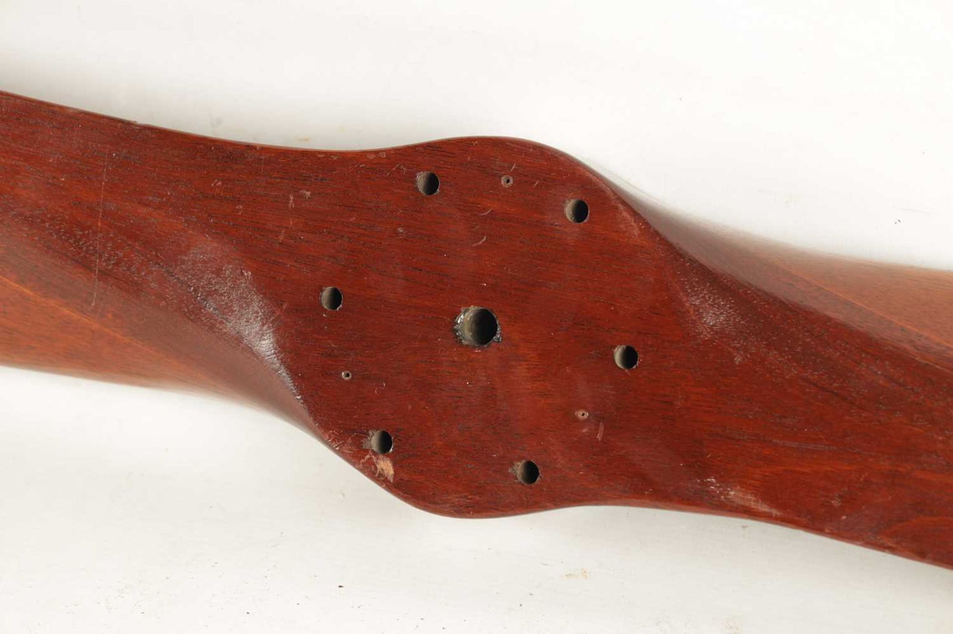 AN 20TH CENTURY LAMINATED MAHOGANY PROPELLOR - Image 3 of 4