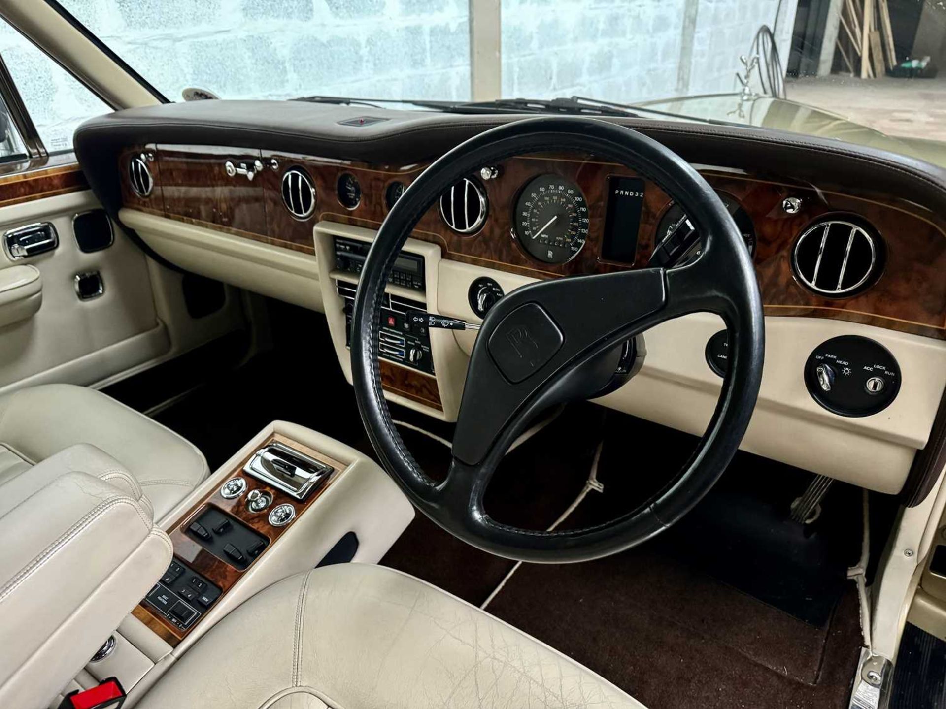 A 1993 ROLLS-ROYCE SILVER SPIRIT II - Image 22 of 24