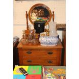 Edwardian Walnut dressing table of 2 drawers