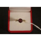 Ladies 9ct Gold Claw set Almandine Garnet set ring. 2.9g total weight. Size M