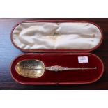 Edward VII 1901 Silver Coronation Spoon 42g total weight in fitted case retailed by The Goldsmiths &