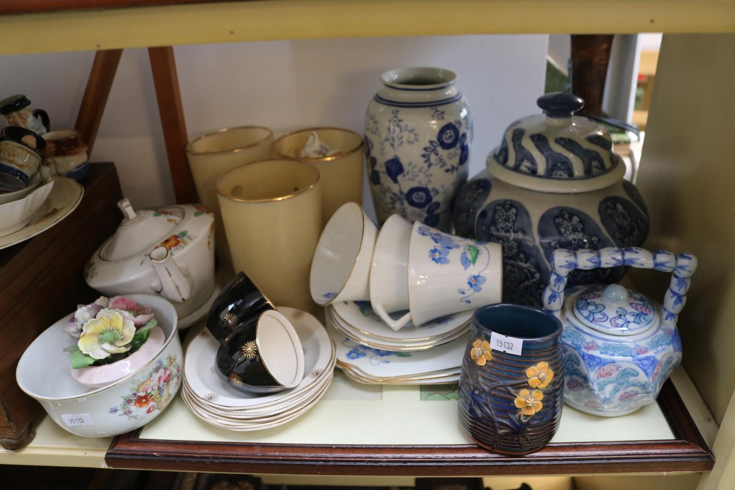 Collection of assorted Ceramics, Art glass and bygones - Image 2 of 4