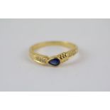 Interesting 18K Gold Sapphire & Diamond set ring in the form of a Serpent Size I. 1.7g total weight