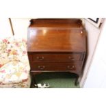 Edwardian Fall front bureau with fitted interior