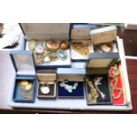 Tray of assorted Costume jewellery inc. Brooches, Necklaces etc