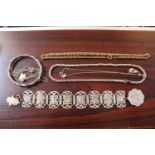 Collection of assorted Silver and other Jewellery