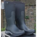 BRAND NEW BOXED Womens Bogs's Essential Light Tall Solid Boot UK 8 RRP £95
