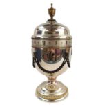 A Royal Commemorative Parcel Gilt Silver Clock, Mappin & Webb, London 1981, vase shape with rope