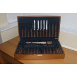 Mills Moore Sheffield Teak Handled Cutlery Set in Presentation Box c1950. Mid-Century c1950 Mills