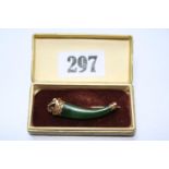 Ladies Jade 9ct mounted Bar Brooch in the form of a Horn