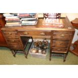 Oak 1920s Desk of 7 drawers with Barley twist supports