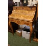 Good quality Fall front fitted bureau on long curved legs