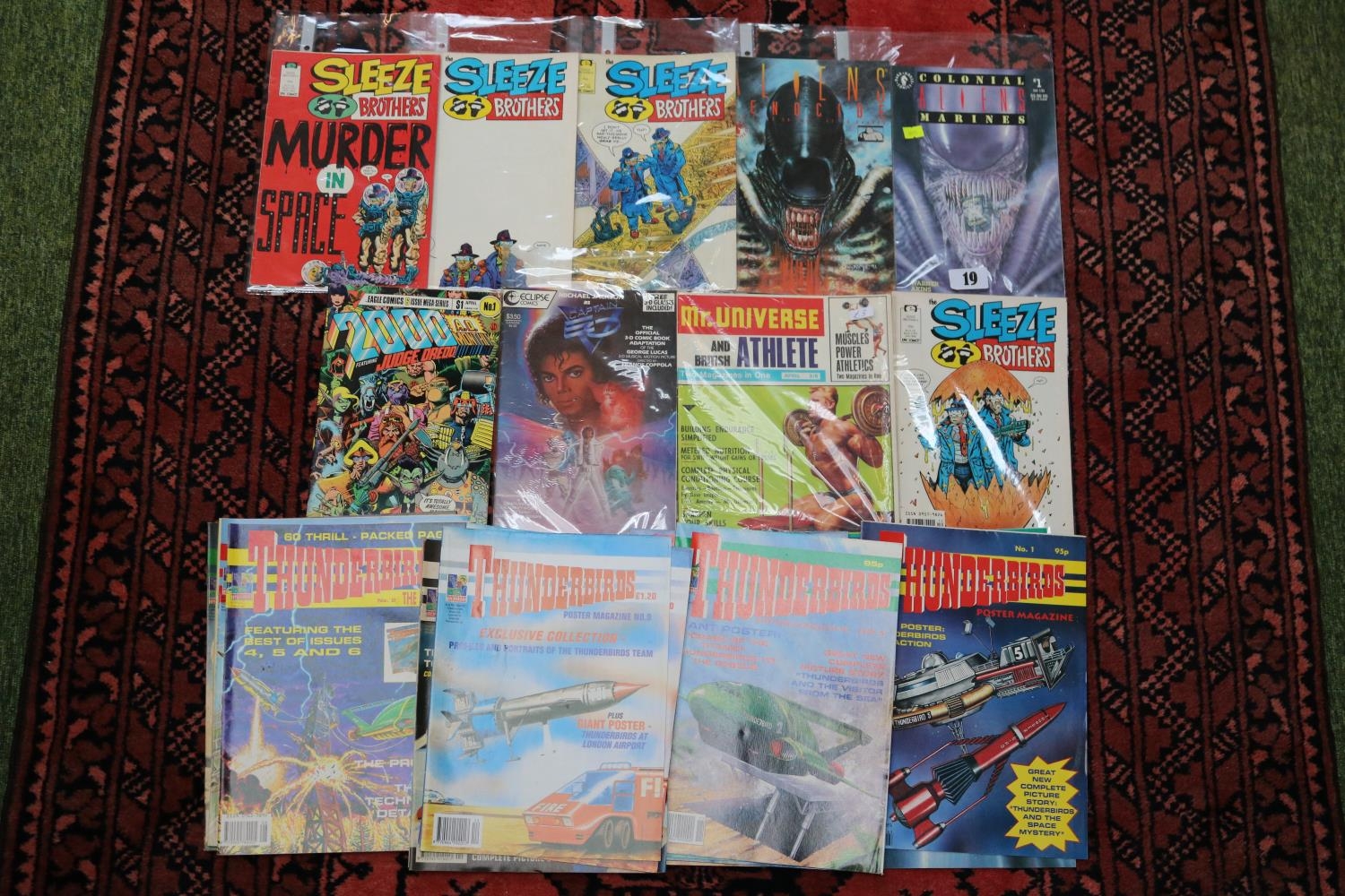 Collection of assorted Comics inc. Aliens, Sleeze, Thunderbirds etc
