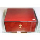 Sirkarlan Cigar Humidor complete with key