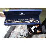 Collection of assorted Jewellery inc 9ct and Pearl Necklace, 9ct White gold necklace 4.5g total