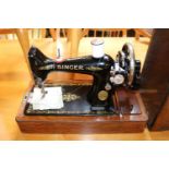 Oak Cased Singer Sewing machine