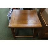 Good quality Oak square side table with straight supports
