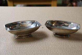 Pair of Silver open dishes of Art Deco Form 160g total weight Sheffield 1938