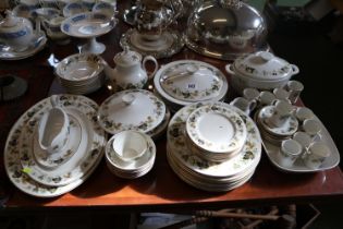 Royal Doulton Larchmont pattern dinner service TC1019