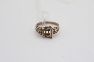 Ladies 9ct Gold Buckle ring with pierced decoration Size N. 2.6g total weight