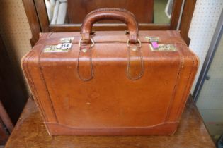 Brown Leather Travelling case with Brass fittings